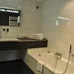 凡德尔瓦克内兰德 - 斯赫尔特吉恩波斯酒店