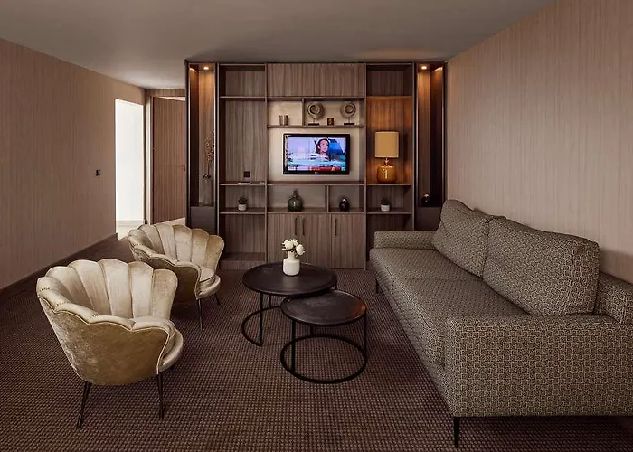 Der Valk - 's-hertogenbosch Нуланд